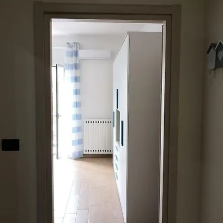 Apartment Corso Italia 83 *