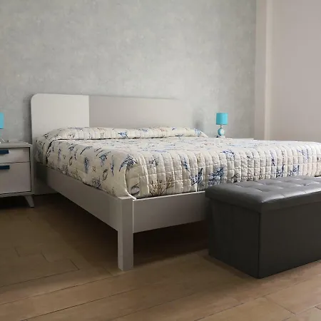Apartment Corso Italia 83 *